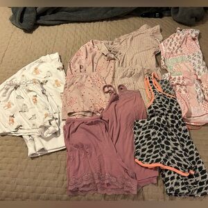 women’s pajama sets (6 sets) size xs-s